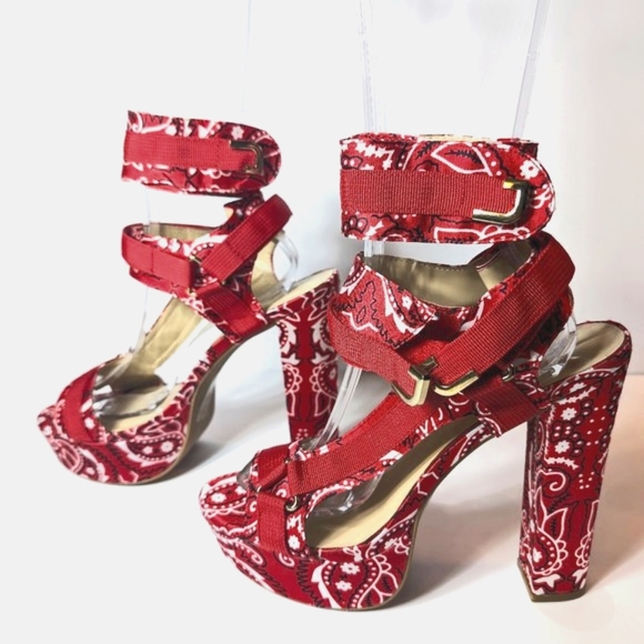 Mata Red Bandana 5.5" Chunky Heels With Velcro Straps - Picture 2 of 7